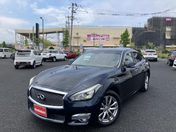 日産 フーガ　４ＷＤ ３７０ＧＴ　ＦＯＵＲ