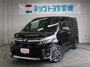 トヨタ ヴォクシー ＺＳ　煌２