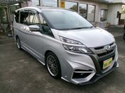 日産 セレナ　Ｓハイブリッド Ｘ　Ｖセレクション