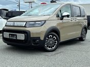 ホンダ フリード　ｅ：ＨＥＶ １．５　ｅ：ＨＥＶ　クロスター　両側パワ