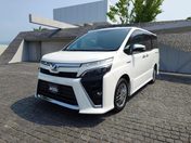 トヨタ ヴォクシー ハイブリッドＺＳ　煌