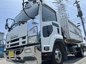 いすゞ フォワード ３．８５ｔ積アームロール新明和コンテナ付