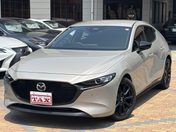 マツダ ＭＡＺＤＡ３　ファストバック １．５　１５Ｓ　ブラックトーンエディショ
