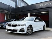 ＢＭＷ ３シリーズ　セダン ３２０ｄ　ｘＤｒｉｖｅ　Ｍスポーツ