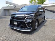 トヨタ ヴォクシー ハイブリッドＺＳ　煌ＩＩ
