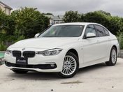 ＢＭＷ ３シリーズ　セダン ３２０ｉ　ラグジュアリー