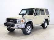 トヨタ ランドクルーザーバン ７０