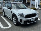 ＢＭＷ ミニ　クーパーＤ　クロスオーバー ベースグレード