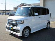 ホンダ Ｎ　ＢＯＸ　カスタム　４ＷＤ Ｌ　ターボ