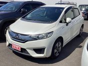 ホンダ フィット　ハイブリッド Ｆパッケージ　車輛評価４．５点／前後ドラ