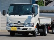 日野自動車 デュトロ ２ｔ　全低床　１０尺