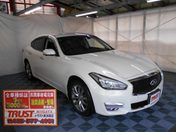 日産 フーガ　４ＷＤ ３７０ＧＴ　ＦＯＵＲ