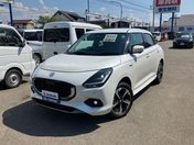 スズキ スイフト　４ＷＤ ＨＹＢＲＩＤ　ＭＺ
