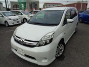 トヨタ アイシス ＰＬＡＴＡＮＡ　Ｖセレクション
