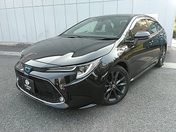 トヨタ カローラ　セダン　ハイブリッド １８００　ＨＹＢＲＩＤ　Ｗ×Ｂ　４ドア　