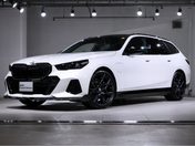ＢＭＷ ｉ５　ツーリング ｅＤｒｉｖｅ４０　Ｍスポーツ