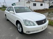トヨタ クラウン　セダン ロイヤルサルーン