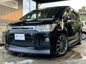 三菱 デリカ　Ｄ：５　４ＷＤ ローデスト　リミテッドエディション