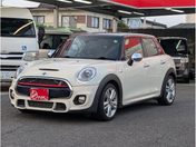 ＢＭＷ ミニクーパーＳ　５ドア ＪＣＷ　パッケージ