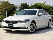 ＢＭＷ ５シリーズ　セダン ５２３ｄ　ラグジュアリー