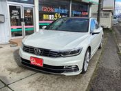 フォルクスワーゲン パサート　セダン ２．０ＴＳＩ　Ｒライン