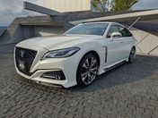 トヨタ クラウン　セダン　ハイブリッド Ｓ　Ｃパッケージ　モデリスタエアロ＆１９