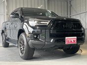 トヨタ ハイラックス　４ＷＤ Ｚ　ＧＲスポーツ　禁煙車　トノカバー　Ｒ