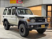 トヨタ ランドクルーザーバン ７０