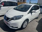 日産 ノート ｅ－パワー　メダリスト