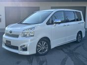 トヨタ ヴォクシー ＺＳ　煌２