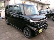 ホンダ Ｎ　ＢＯＸ　カスタム　４ＷＤ ターボ