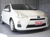 トヨタ アクア Ｓ　ワンオーナー　禁煙車　純正ＳＤナビ