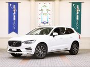 ボルボ ＸＣ６０ Ｄ４　ＡＷＤ　インスクリプション