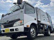 日野自動車 デュトロ ２ｔ積み巻込み式パッカー車