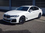 ＢＭＷ ５シリーズ　セダン ５３０ｅ　Ｍスポーツ
