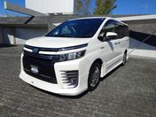 トヨタ ヴォクシー ハイブリッドＺＳ