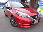 日産 ノート　４ＷＤ Ｘ　ＦＯＵＲ　ブラックアロー