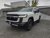 トヨタ ランドクルーザー ＧＲスポーツ