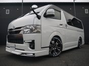 トヨタ ハイエースバン　２ＷＤ スーパーＧＬ　ダークプライムＳ　ロング