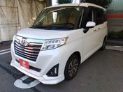 トヨタ ルーミー １０００　カスタム　Ｇ　５ドア　ＤＣＶＴ