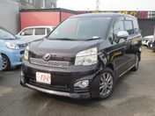 トヨタ ヴォクシー ＺＳ　煌３