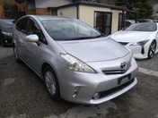 トヨタ プリウス　アルファ Ｓ