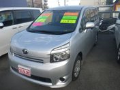 トヨタ ヴォクシー Ｘ　Ｌエディション　両側パワースライドド