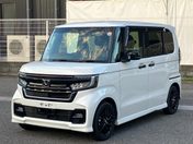 ホンダ Ｎ－ＢＯＸカスタム Ｌターボ　ナビ　バックカメラ　ＥＴＣ　衝