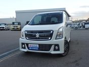 スズキ ワゴンＲ　スティングレー スティングレー　ＨＹＢＲＩＤ　Ｔ　４型