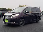 トヨタ ノア　ハイブリッド ハイブリッドＧ