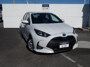 トヨタ ヤリス　ハイブリッド Ｘ