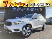 ボルボ ＸＣ４０ Ｔ４　モメンタム