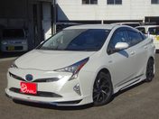 トヨタ プリウス　４ＷＤ Ａ　プレミアム　ツーリングセレクション