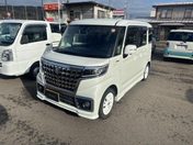 スズキ スペーシア　カスタム　４ＷＤ ハイブリッドＧＳ